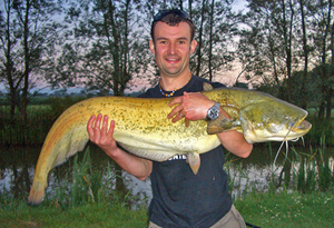 35lb 8oz Phil Blunsum Falkenville Fishery